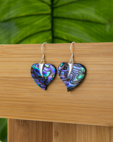 Adorable 925-000 silver heart shaped earrings with small abalone mother of pearl hearts