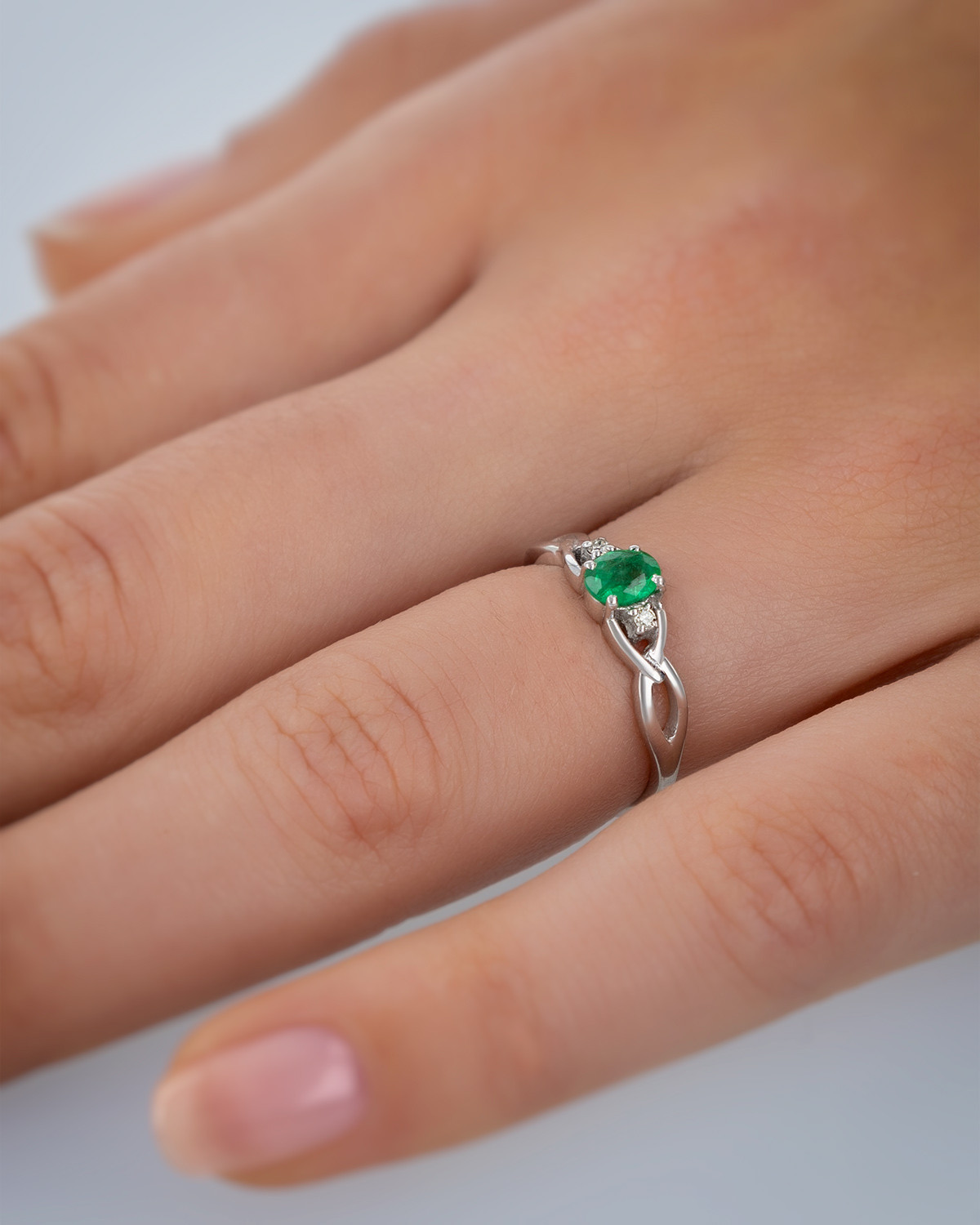 925 Silver Emerald Diamonds Ring