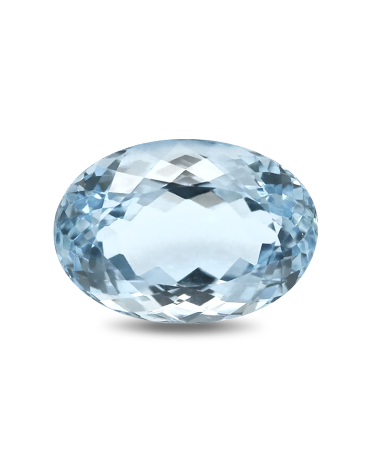 Oval faceted sky blue aquamarine - Weight of 0.720 carats - Clarity VVS-VS - Origin India.