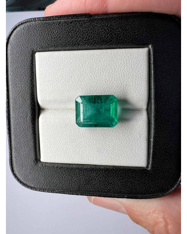 Octagonal Emerald 5.29 Carats 9.30x11.90 AA VS Zambia