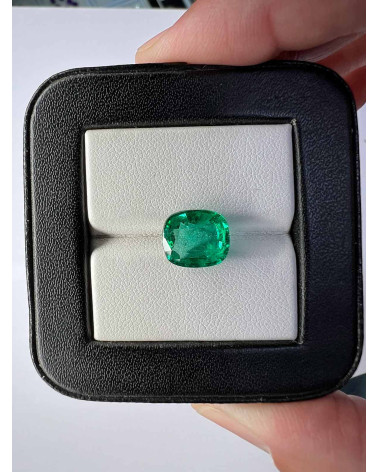 Smeraldo a Cuscino 3,30 Carati 9,10x10,50 AAA VVVS Zambia