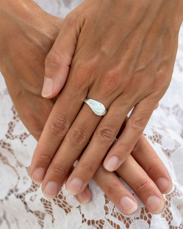 925 Silberring mit Weißem Perlmutt und Wellenmuster - Nerida