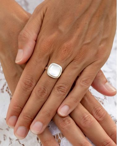 Anello in Argento 925 con Madreperla Bianca - Oceana