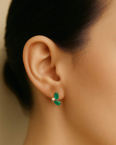 Pendientes ARIA en uso – Un estilo que ilumina